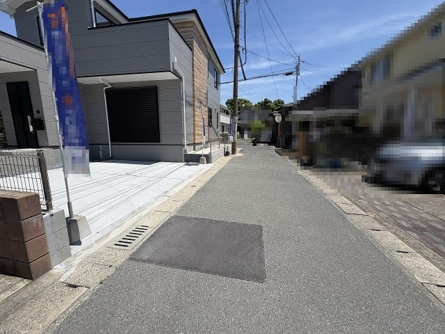 【その他】 | 春日市紅葉ヶ丘東6丁目1期　1号棟（全1棟）【仲介手数料無料・0円】 | 現地写真。前面道路です。