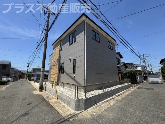 【外観】 | 春日市紅葉ヶ丘東6丁目1期　1号棟（全1棟）【仲介手数料無料・0円】 | 現地写真。プラス不動産販売なら、現場の全ての棟をまとめてご見学頂けます。