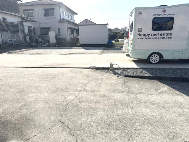 山川町中古戸建の駐車場|とにかく広い駐車場スペースがあります