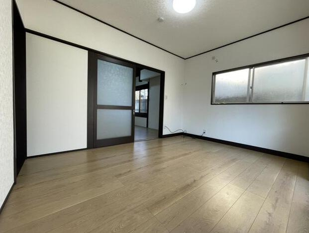 ひたちなか市中根　中古戸建の洋室