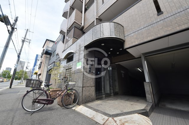 ドーム1番館　日吉小学校のロビー|ドーム１番館　ロビー