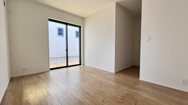 ●鈴鹿市白子2丁目01期 新築戸建の洋室