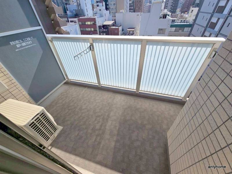 エスライズ北堀江スワン　仲介手数料無料のバルコニー