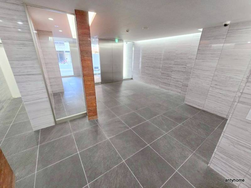 エスライズ北堀江スワン　仲介手数料無料のロビー