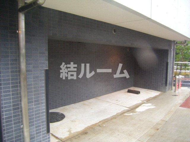 板橋区宮本町の賃貸マンションの駐車場