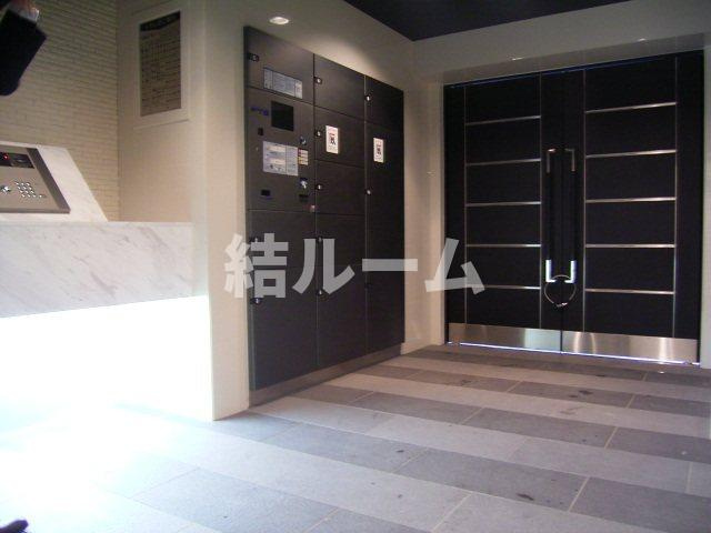 板橋区宮本町の賃貸マンションのエントランス