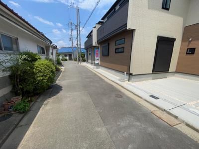【前面道路含む現地写真】 | 枚方市山之上２丁目新築戸建　２号地