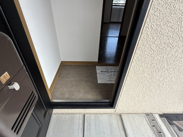 ウィステリアの玄関