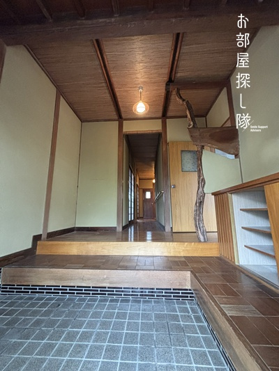 久留米市御井町の一戸建てのエントランス