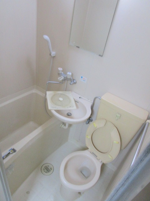 メゾン　プレステージⅠの玄関|★3点式ユニットバス★