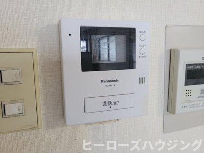 【設備】 | リンデン北桜塚コーポ | TVモニター付きインターホン！