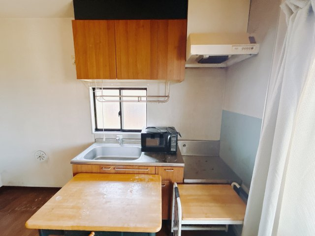 【中古戸建】安中市原市のキッチン|■キッチン｜収納豊富なキッチンになります♪増えていく調理器具もしっかり収納できます♪