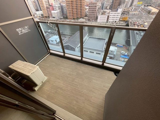エグゼ難波WESTリバーのバルコニー