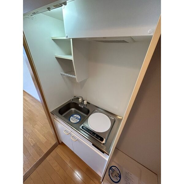 アーバンフラッツ新栄(旧La　Douceur新栄)のキッチン