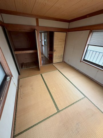 坂出市御供所町　鉄骨造３階建て住宅の和室|２階和室