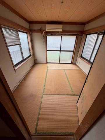 坂出市御供所町　鉄骨造３階建て住宅の和室|２階和室