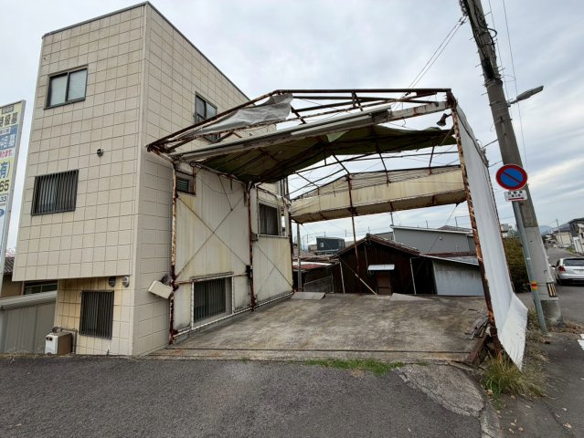 坂出市御供所町　鉄骨造３階建て住宅の外観
