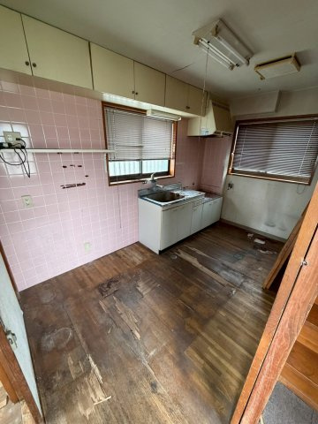 坂出市御供所町　鉄骨造３階建て住宅のキッチン|１階ダイニングキッチン