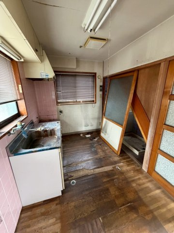 坂出市御供所町　鉄骨造３階建て住宅のキッチン