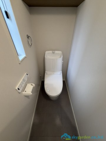 小田原市扇町　新築戸建　全1棟1号棟のトイレ