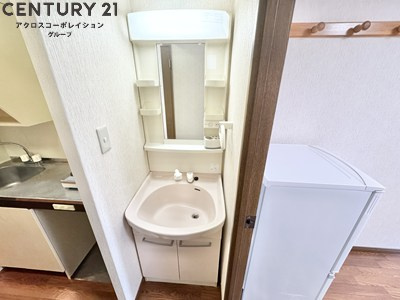 独立洗面化粧台付きでおすすめです！
