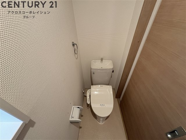 ゆったり落ち着けるトイレです♪
