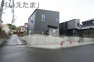 【前面道路含む現地写真】