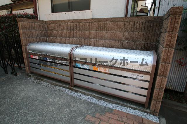 三鷹市下連雀４丁目のアパートのその他共用部分