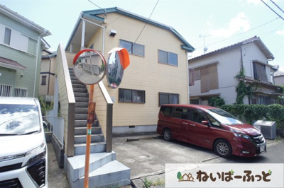 【外観】 | ハウスプランタン | 敷地内に駐車場。バイクもご相談可能です！