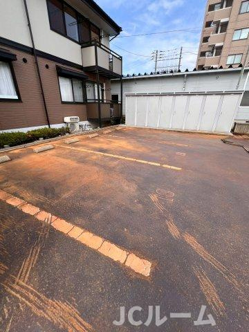 グラン・デ・コート Aの駐車場