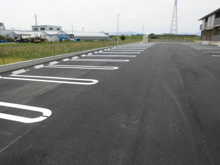 プランドールⅦＢ棟の駐車場