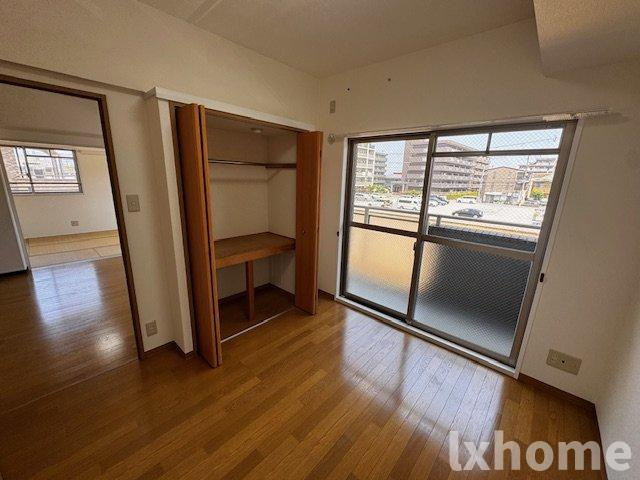 コート若園の収納