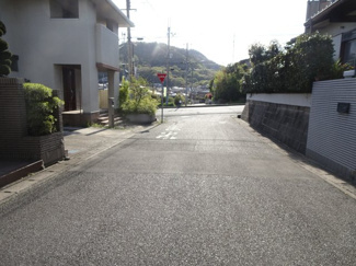 【前面道路含む現地写真】 | 川西市萩原台東1丁目182　中古ー戸建て