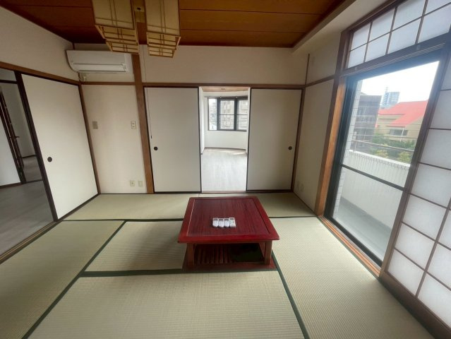 NKビルの内装