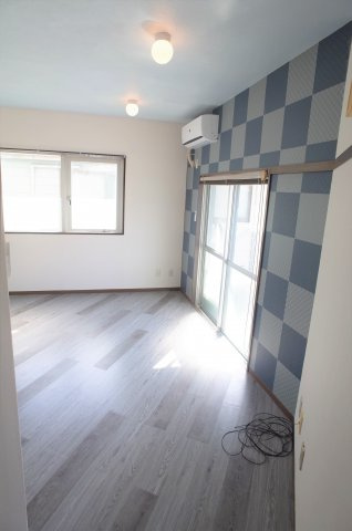 【居間・リビング】 | パルコート八千代 | 角部屋の明るいお部屋！