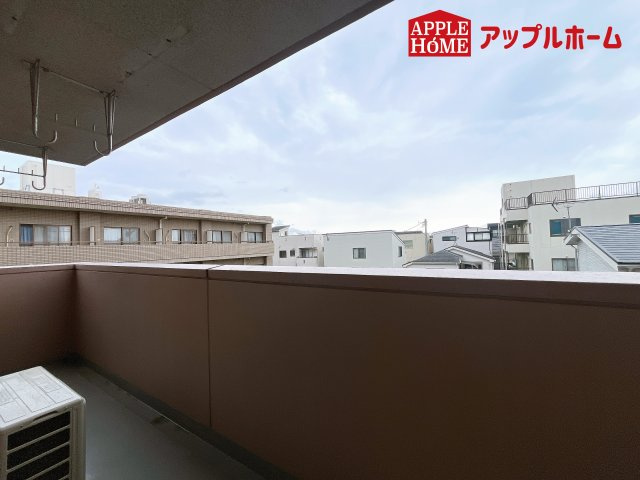 [中古マンション] さいたま市大宮区浅間町 ライオンズマンション大宮浅間町のバルコニー
