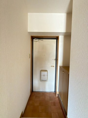 リオンドールヤナギの玄関