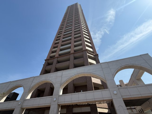 【外観】 | 【外観】高さ約145ｍ、地上41階建ての超高層タワーマンション！