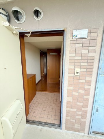 カーサウエムラⅢの玄関
