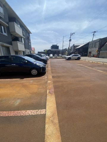 セレーノクローバーの駐車場