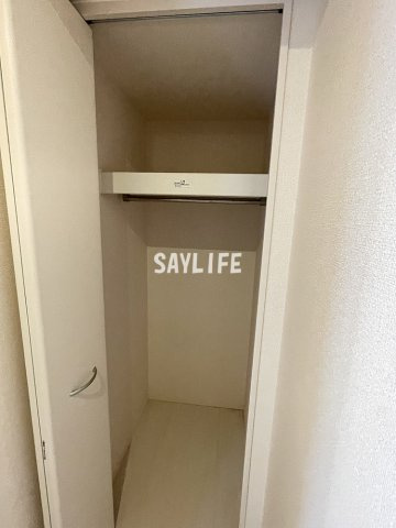 オレンジコートの収納