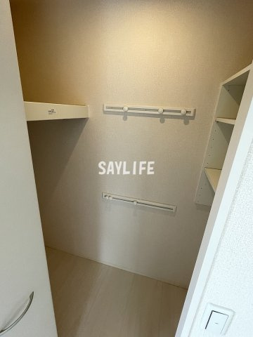 オレンジコートの収納
