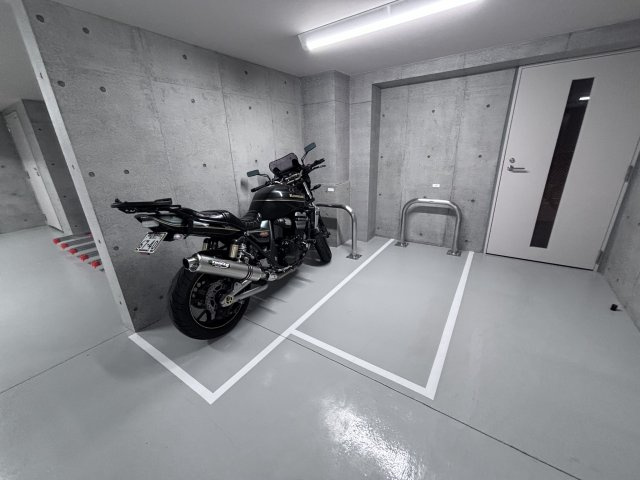 デュオフラッツ千歳船橋の駐車場