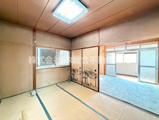若江本町3丁目中古戸建の子供部屋|2F・手前側6帖和室。お子様が安心して遊べるお部屋です！