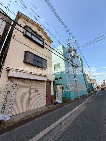 若江本町3丁目中古戸建の前面道路含む現地写真|弊社は、中古戸建のご紹介、その後のリフォームのご提案、
賃貸物件のご紹介、すべてご対応可能です。
お客様にあったプランをご提案致します。
まずはお問合せ下さいませ。