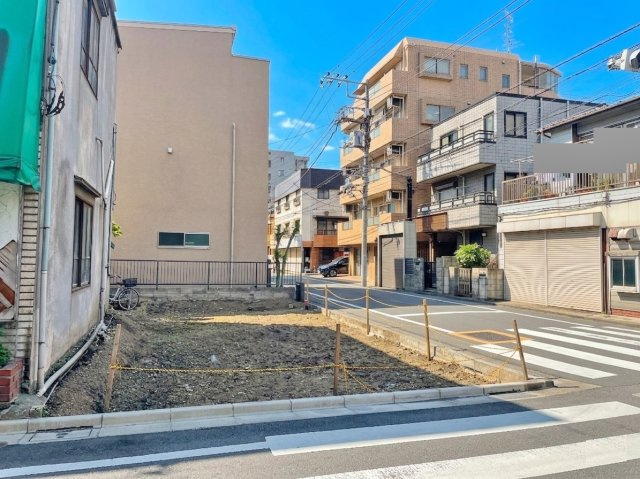 板橋区小茂根2丁目 限定1棟の前面道路含む現地写真|只今一生懸命建築中です♪♪
是非現地にて実際にご見学ください