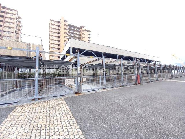レジディア神戸ポートアイランド　ノースの駐車場