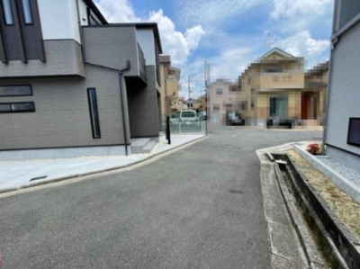 【前面道路含む現地写真】 | 枚方市山之上２丁目新築戸建　３号地