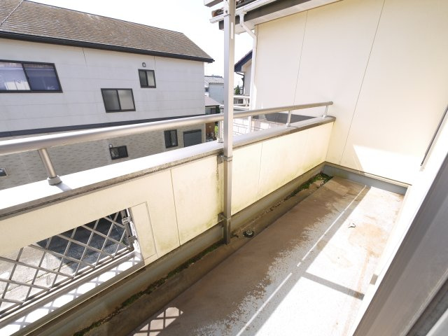 八街市文違　中古戸建のバルコニー|平成18年4月築 　駐車並列2台可能　スーパーイオン徒歩約12分　公営水道 閑静な分譲地内