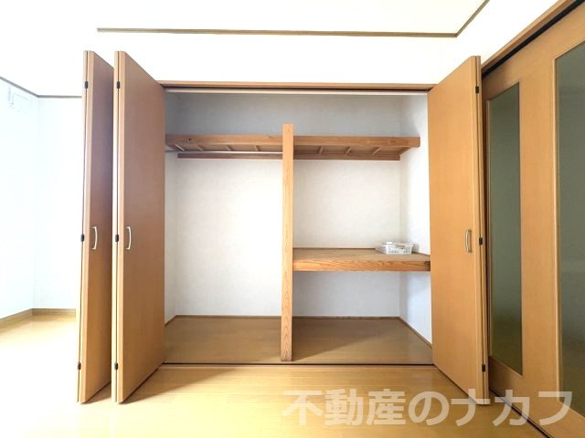 松原ビルの収納|※地震前の写真です